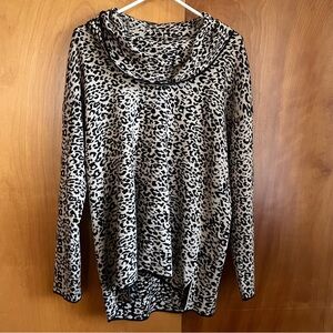 Calvin Klein Women’s Sz Large Cheetah Cowl Neck Sweater Blouse Long Sleeve Top